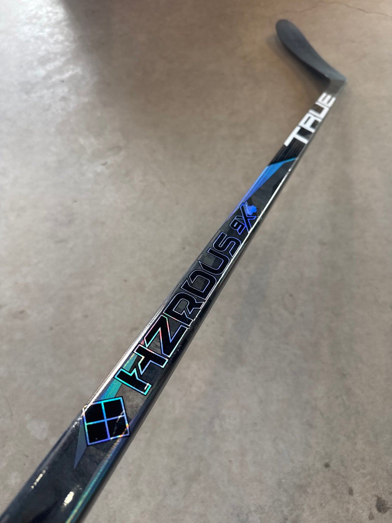 TRUE SMOKE WRAPPED AS 9X4 - 70 FLEX - P28M - LEFT HAND - NEW